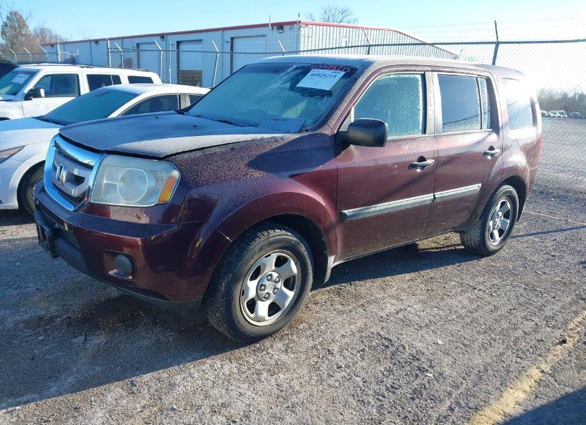 Photo 2 of 2009 Honda Pilot LX (VIN 5FNYF48269B026986)