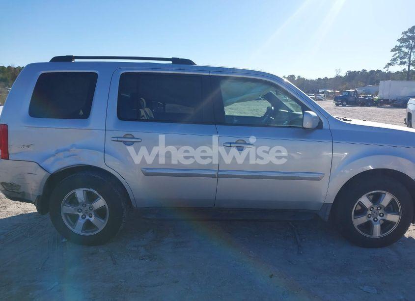 Photo 13 of 2009 Honda Pilot EX (VIN 5FNYF48419B010289)