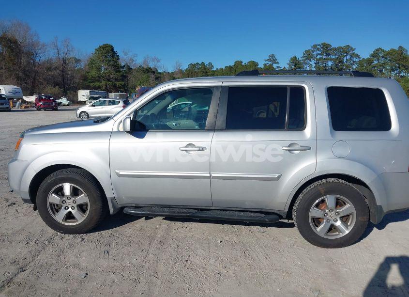Photo 14 of 2009 Honda Pilot EX (VIN 5FNYF48419B010289)