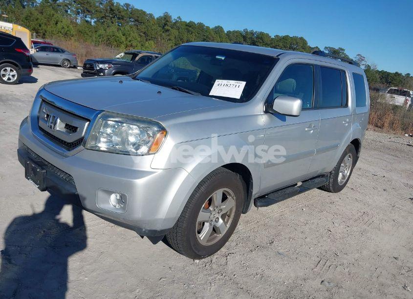 Photo 2 of 2009 Honda Pilot EX (VIN 5FNYF48419B010289)
