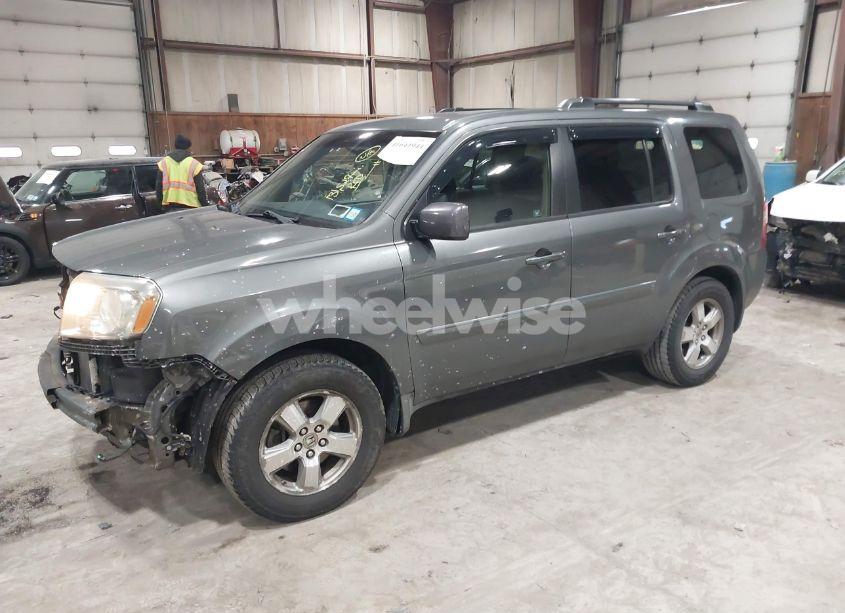 Photo 2 of 2009 Honda Pilot EX (VIN 5FNYF48429B001391)