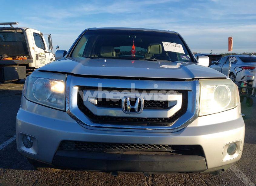 Photo 12 of 2009 Honda Pilot EX (VIN 5FNYF48429B002587)