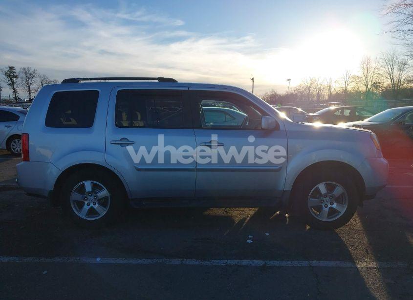 Photo 13 of 2009 Honda Pilot EX (VIN 5FNYF48429B002587)