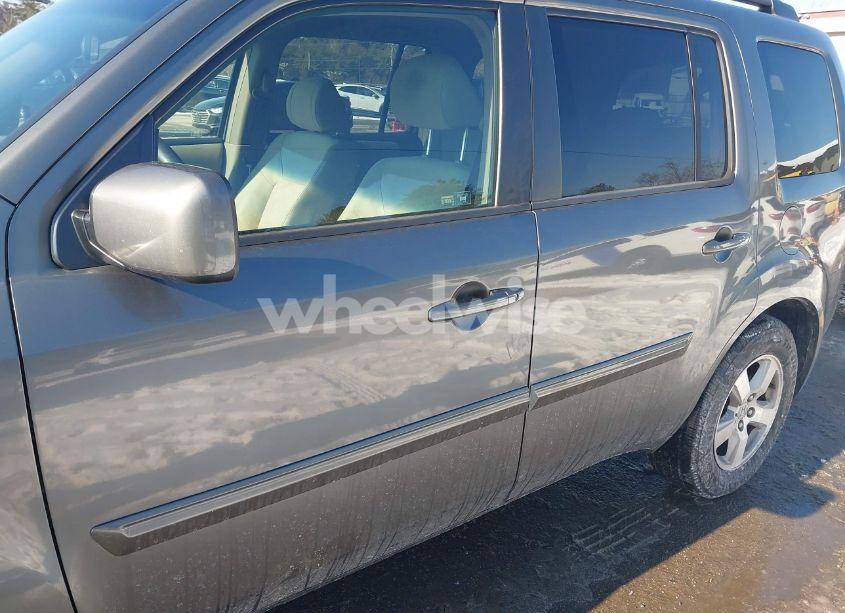 Photo 6 of 2009 Honda Pilot EX (VIN 5FNYF48489B004571)