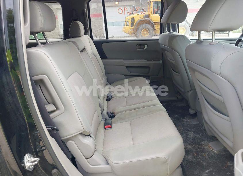 Photo 8 of 2009 Honda Pilot EX (VIN 5FNYF484X9B008900)