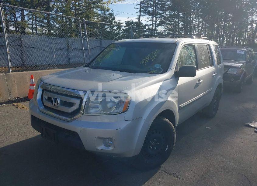 Photo 2 of 2009 Honda Pilot EX (VIN 5FNYF484X9B030881)