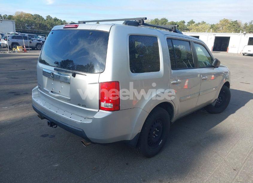 Photo 4 of 2009 Honda Pilot EX (VIN 5FNYF484X9B030881)