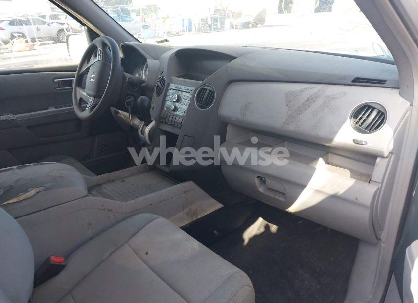 Photo 5 of 2009 Honda Pilot EX (VIN 5FNYF484X9B030881)