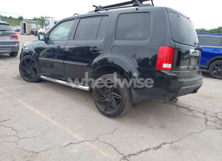 Photo 3 of 2009 Honda Pilot EX-L (VIN 5FNYF48539B045571)