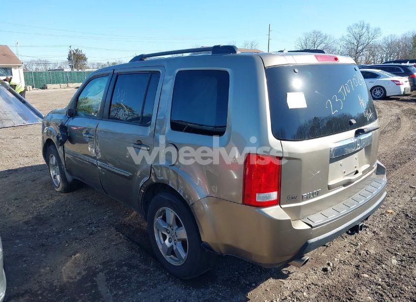 Photo 3 of 2009 Honda Pilot EX-L (VIN 5FNYF48569B047587)