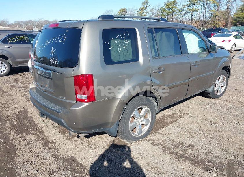 Photo 4 of 2009 Honda Pilot EX-L (VIN 5FNYF48569B047587)