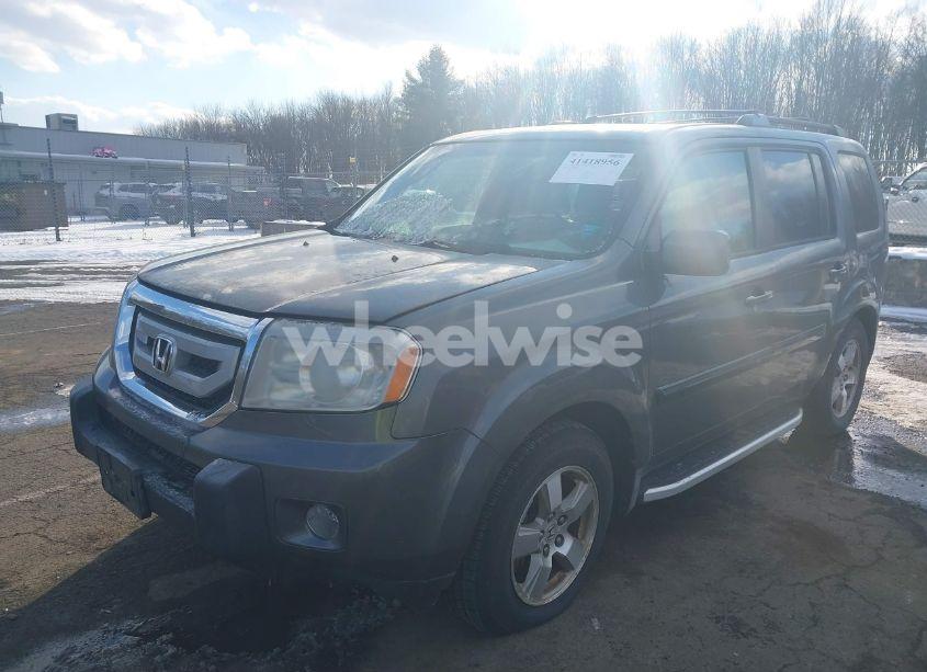 Photo 2 of 2009 Honda Pilot EX-L (VIN 5FNYF48599B008590)