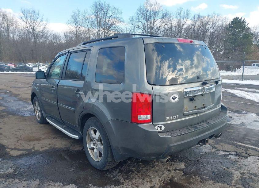 Photo 3 of 2009 Honda Pilot EX-L (VIN 5FNYF48599B008590)