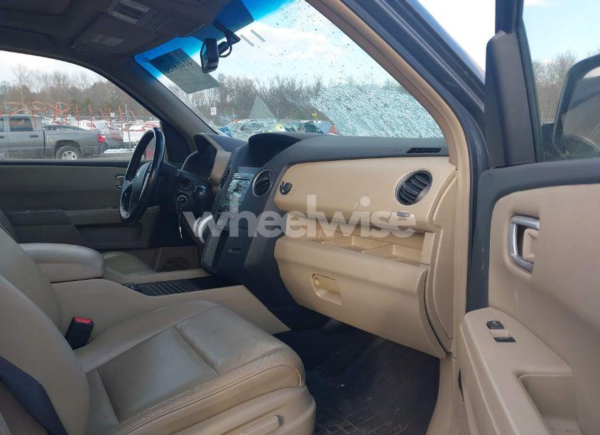 Photo 5 of 2009 Honda Pilot EX-L (VIN 5FNYF48599B008590)