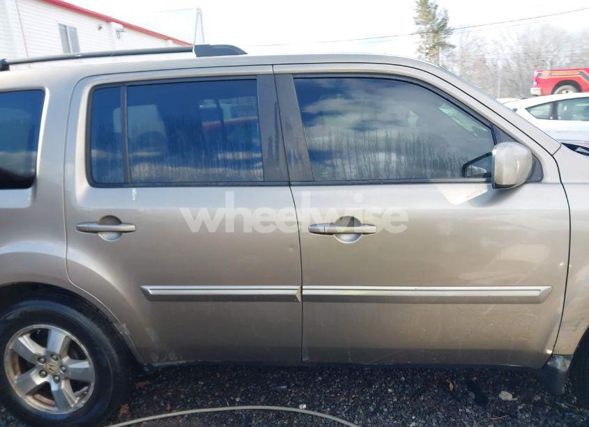 Photo 13 of 2009 Honda Pilot EX-L (VIN 5FNYF48619B026946)