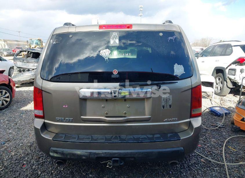 Photo 16 of 2009 Honda Pilot EX-L (VIN 5FNYF48619B026946)