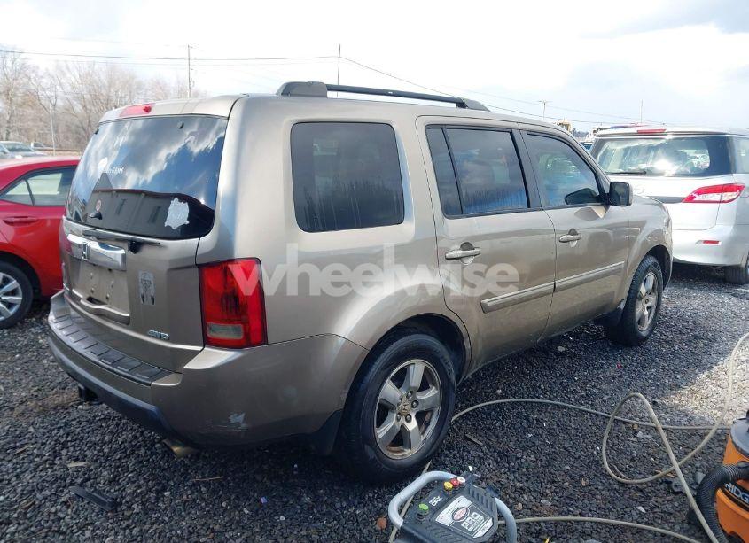 Photo 4 of 2009 Honda Pilot EX-L (VIN 5FNYF48619B026946)