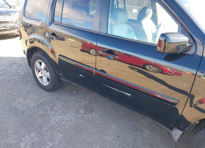 Photo 6 of 2009 Honda Pilot EX-L (VIN 5FNYF48619B047540)