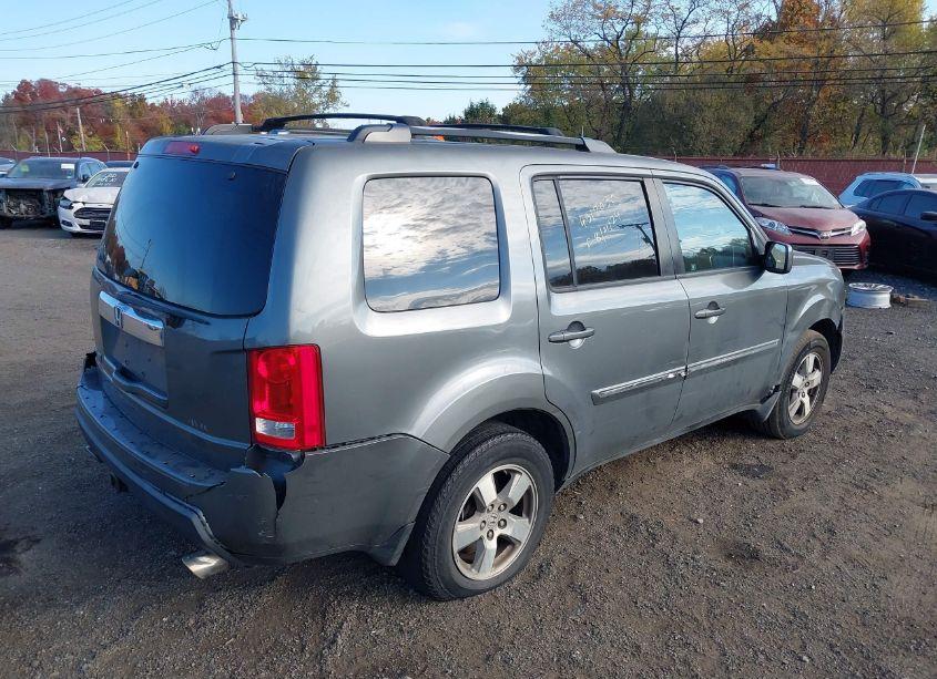 Photo 4 of 2009 Honda Pilot EX-L (VIN 5FNYF48649B017805)