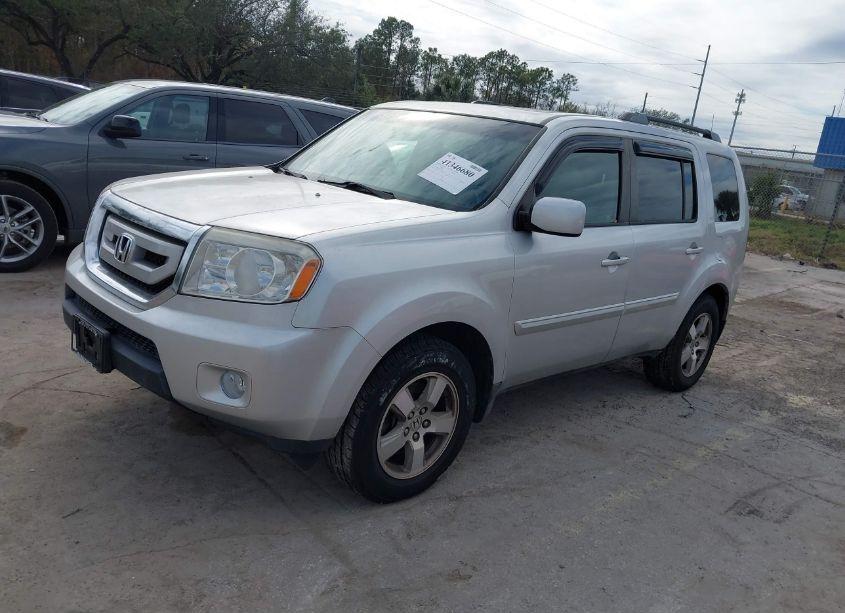 Photo 2 of 2009 Honda Pilot EX-L (VIN 5FNYF48669B026599)