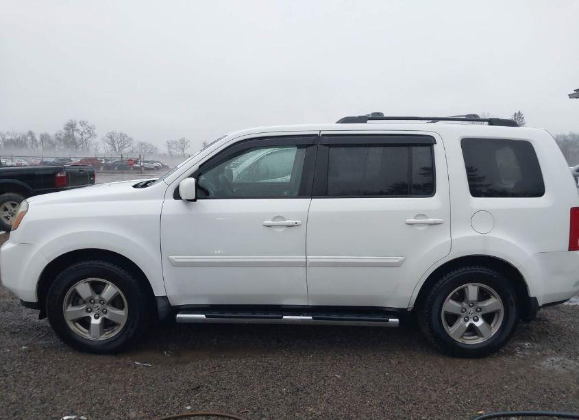 Photo 15 of 2009 Honda Pilot EX-L (VIN 5FNYF48679B011142)