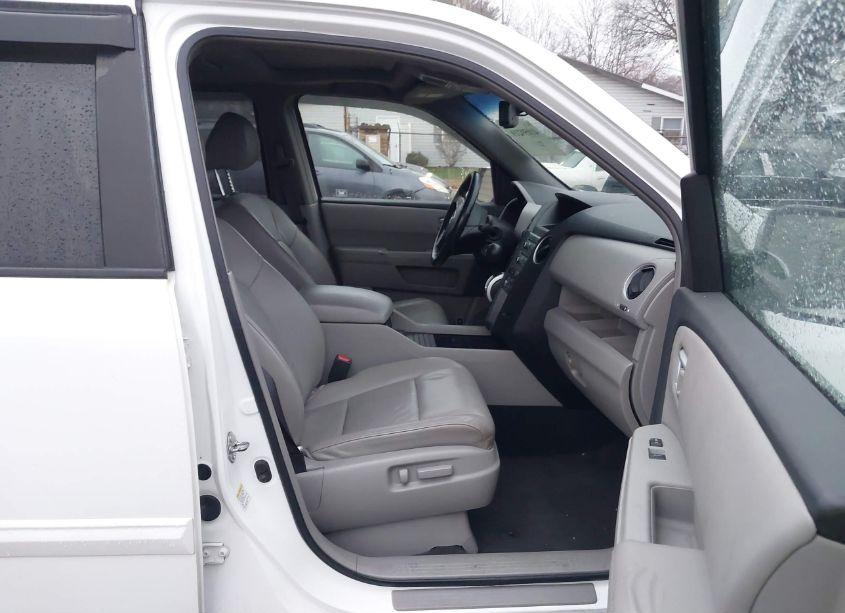 Photo 5 of 2009 Honda Pilot EX-L (VIN 5FNYF48679B011142)