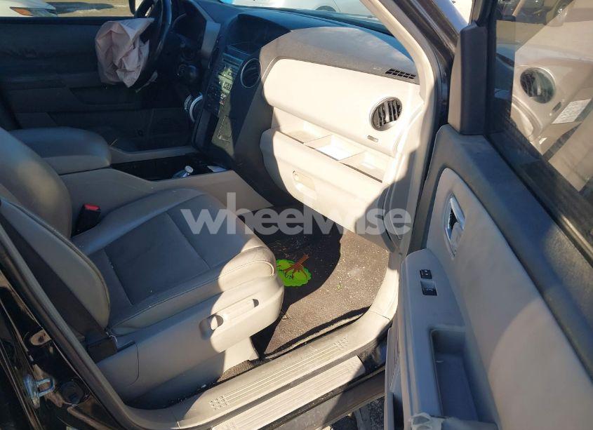 Photo 5 of 2009 Honda Pilot EX-L (VIN 5FNYF48679B019497)