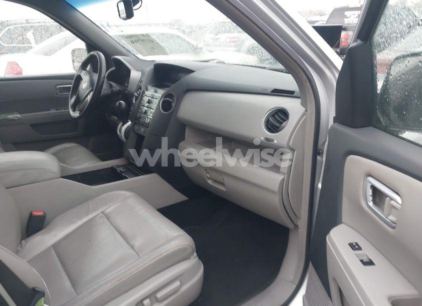 Photo 5 of 2009 Honda Pilot EX-L (VIN 5FNYF48679B038468)