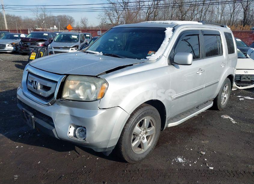 Photo 2 of 2009 Honda Pilot EX-L (VIN 5FNYF48699B011109)