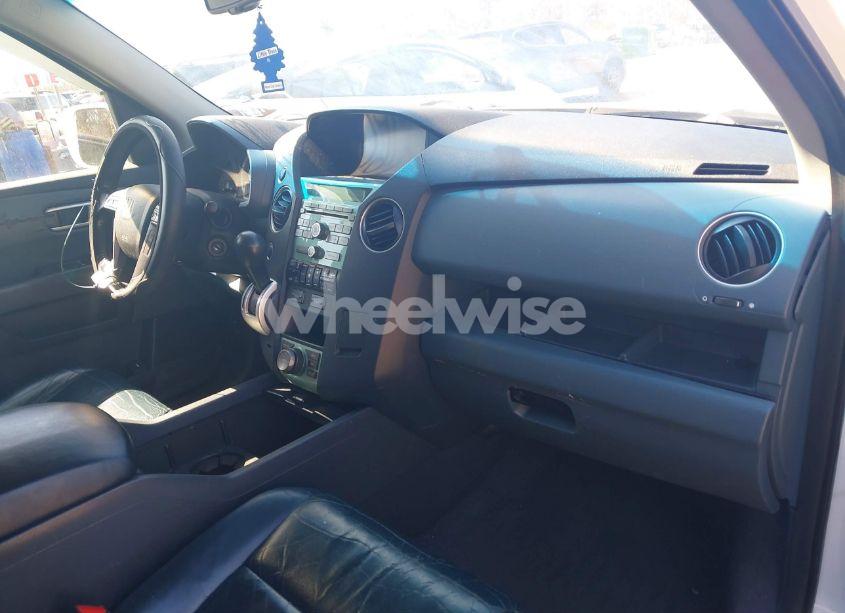 Photo 5 of 2009 Honda Pilot TOURING (VIN 5FNYF48819B010229)