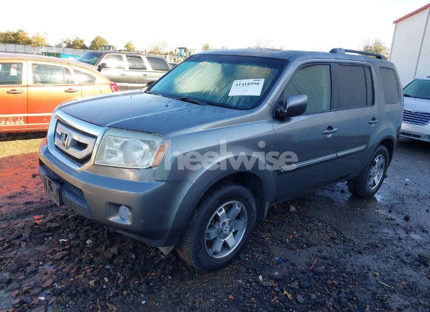 Photo 2 of 2009 Honda Pilot TOURING (VIN 5FNYF48849B014713)
