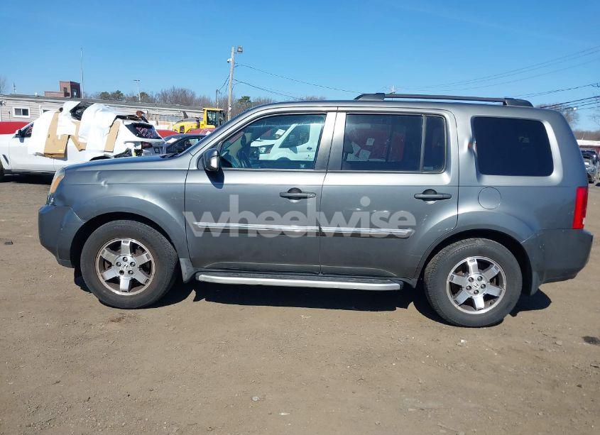 Photo 14 of 2009 Honda Pilot TOURING (VIN 5FNYF48909B050228)