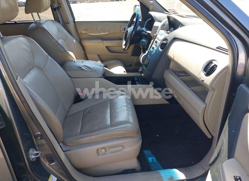 Photo 5 of 2009 Honda Pilot TOURING (VIN 5FNYF48909B050228)