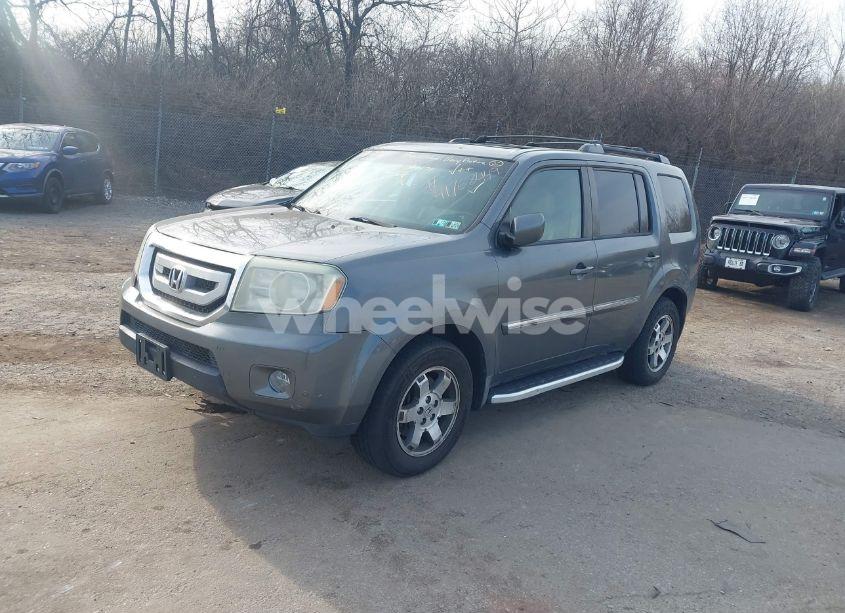 Photo 2 of 2009 Honda Pilot TOURING (VIN 5FNYF48999B007409)