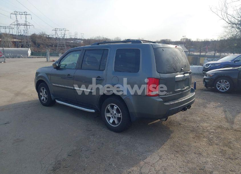 Photo 3 of 2009 Honda Pilot TOURING (VIN 5FNYF48999B007409)