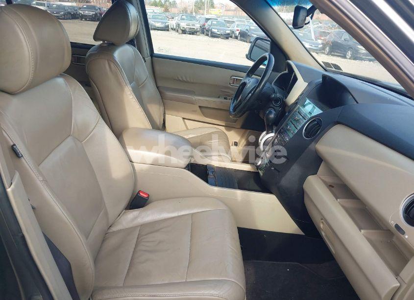 Photo 5 of 2009 Honda Pilot TOURING (VIN 5FNYF48999B007409)