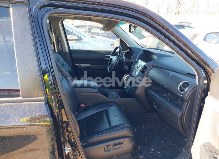 Photo 5 of 2009 Honda Pilot TOURING (VIN 5FNYF489X9B017981)