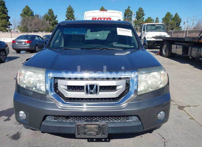 Photo 12 of 2011 Honda Pilot LX (VIN 5FNYF4H20BB028738)