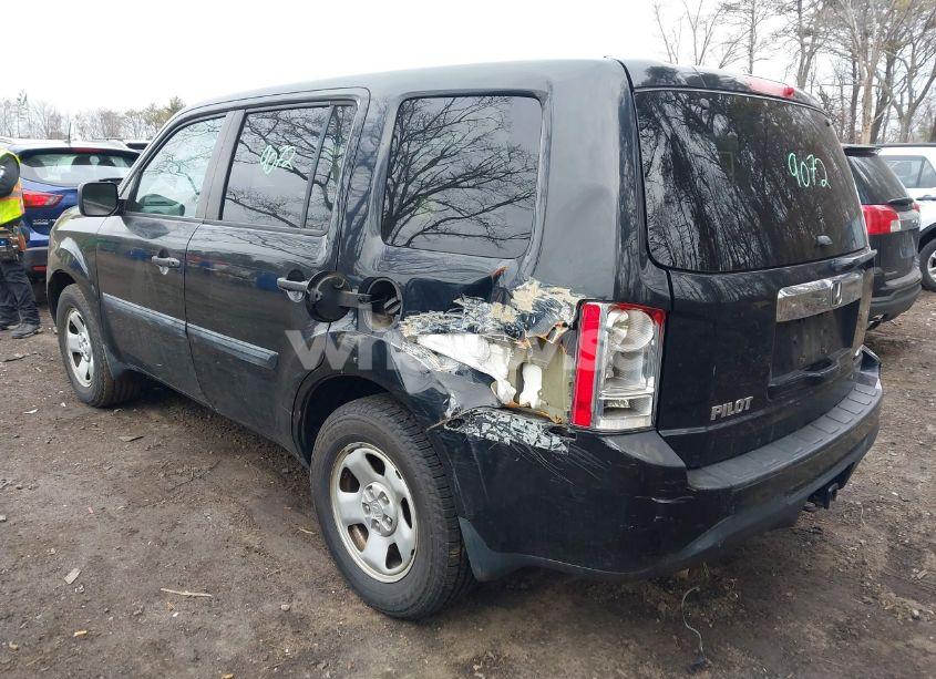 Photo 3 of 2014 Honda Pilot LX (VIN 5FNYF4H20EB007053)