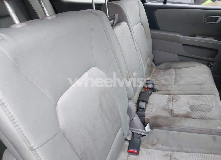 Photo 8 of 2014 Honda Pilot LX (VIN 5FNYF4H20EB007053)