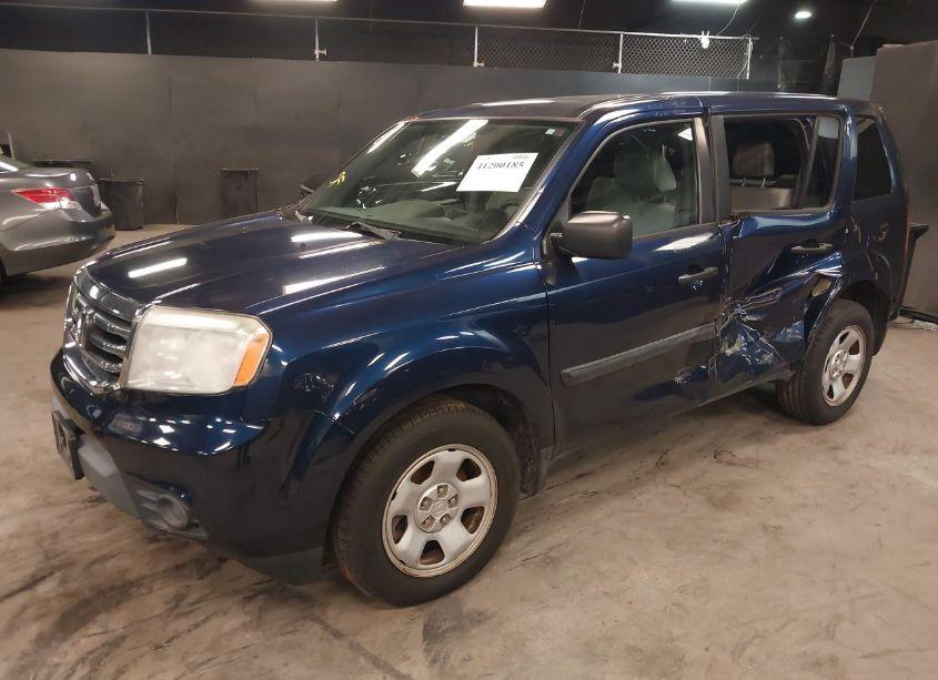 Photo 2 of 2015 Honda Pilot LX (VIN 5FNYF4H20FB044234)