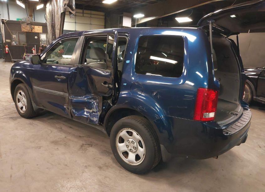 Photo 3 of 2015 Honda Pilot LX (VIN 5FNYF4H20FB044234)