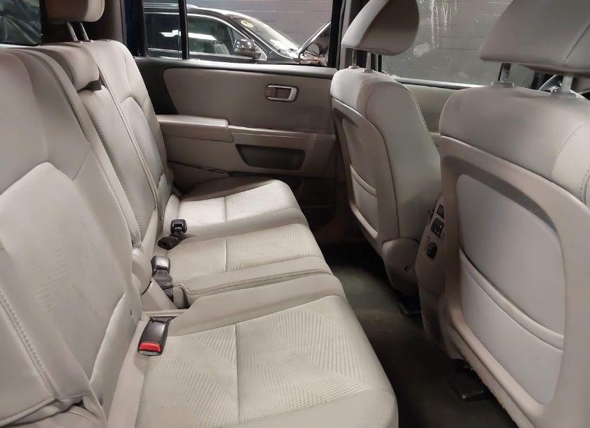Photo 8 of 2015 Honda Pilot LX (VIN 5FNYF4H20FB044234)