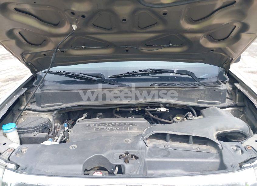 Photo 10 of 2011 Honda Pilot LX (VIN 5FNYF4H21BB103169)