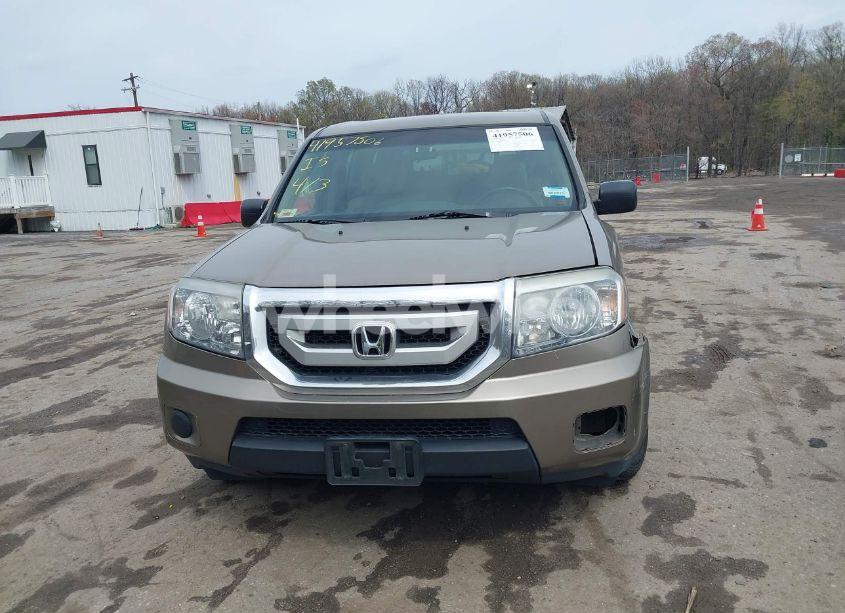 Photo 12 of 2011 Honda Pilot LX (VIN 5FNYF4H21BB103169)