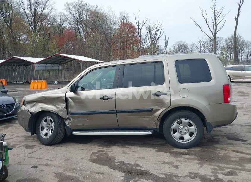 Photo 14 of 2011 Honda Pilot LX (VIN 5FNYF4H21BB103169)