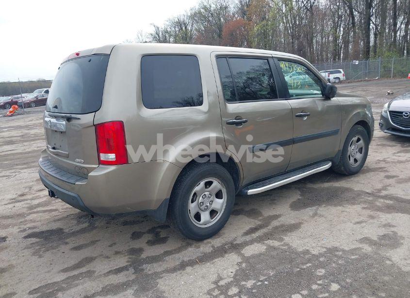 Photo 4 of 2011 Honda Pilot LX (VIN 5FNYF4H21BB103169)