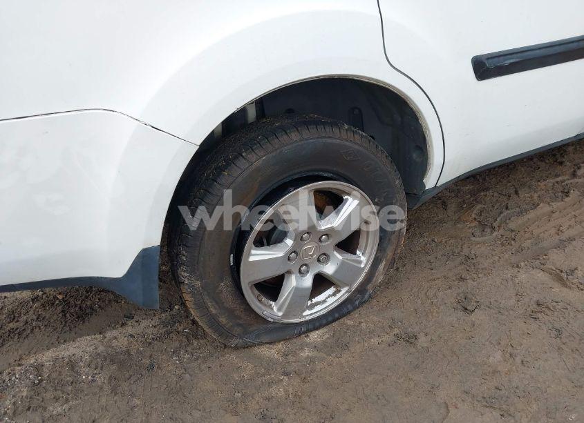 Photo 12 of 2012 Honda Pilot LX (VIN 5FNYF4H21CB007110)