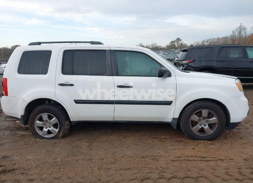 Photo 14 of 2012 Honda Pilot LX (VIN 5FNYF4H21CB007110)