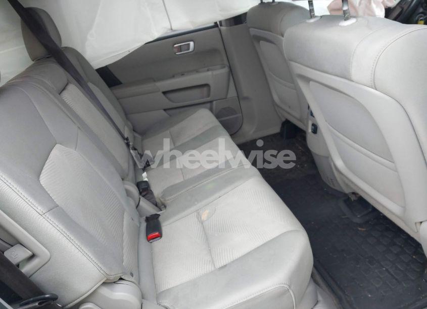 Photo 8 of 2012 Honda Pilot LX (VIN 5FNYF4H21CB007110)